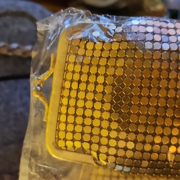 Y&S Original Gold Metallic Evening Bag with Sunglass & Coin Purse! - Picture 12 of 16